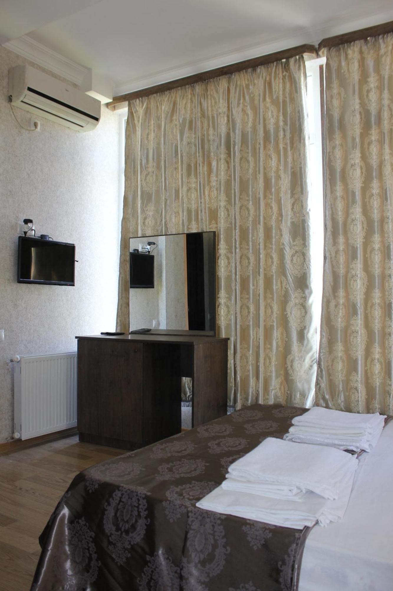 Hotel Mimino Tbilisi Rom bilde